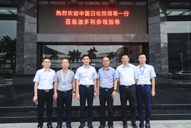與耿院長合影留念.jpg